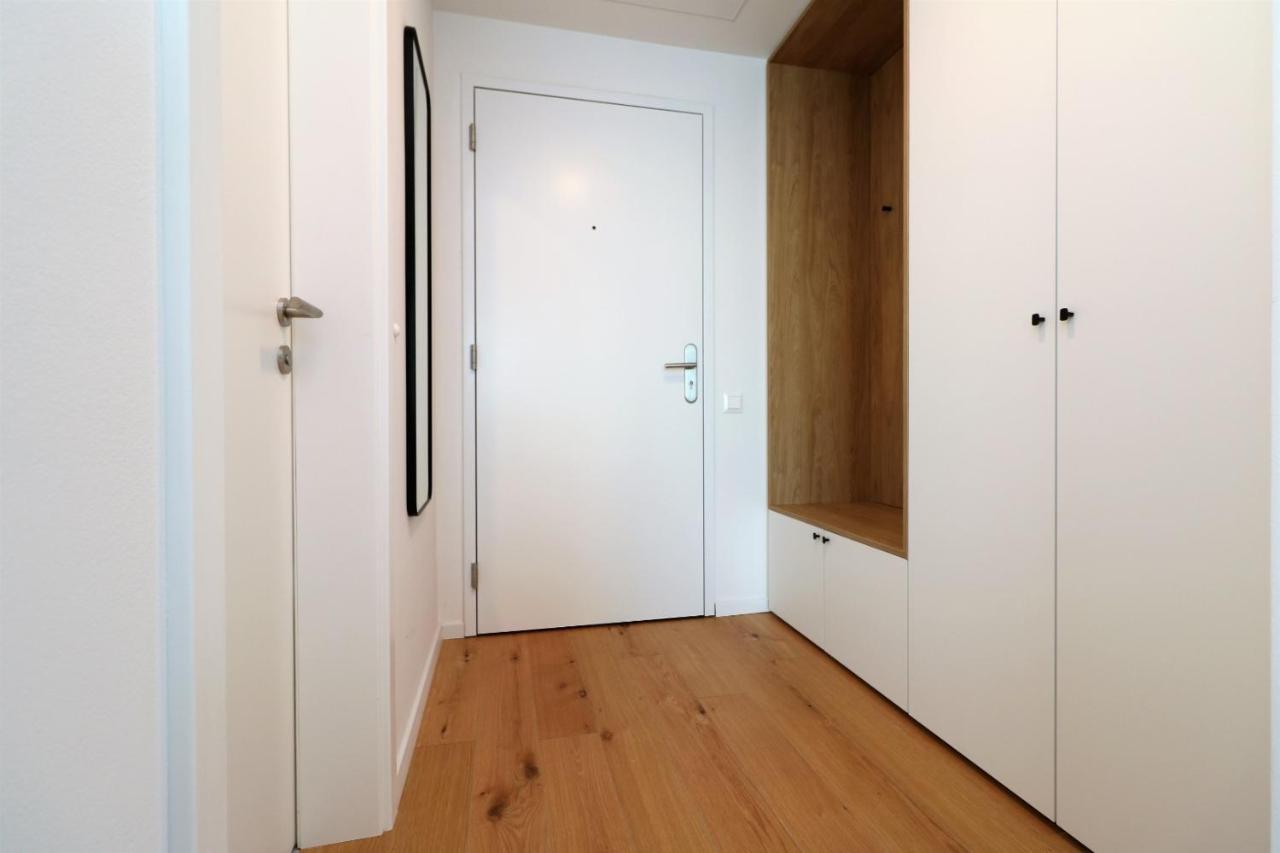 Sky Park New 1-Bedroom Apartment Pozsony Kültér fotó